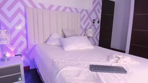 Snapshot of tayrasiny chatting on 9, 7, 2026 Tayra horny for you online show from 9, 7, 2026