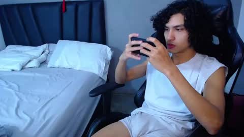 Snapshot of tayronx33 chatting on 3, 2, 2026 Tayron online show from 3, 2, 2026