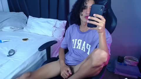 Snapshot of tayronx33 chatting on 21, 3, 2026 Tayron online show from 21, 3, 2026