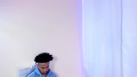 Snapshot of taysonysasha chatting on 27, 10, 2025 ask for cum online show from 27, 10, 2025