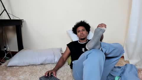 Snapshot of taysonysasha chatting on 5, 11, 2025 ask for cum online show from 5, 11, 2025