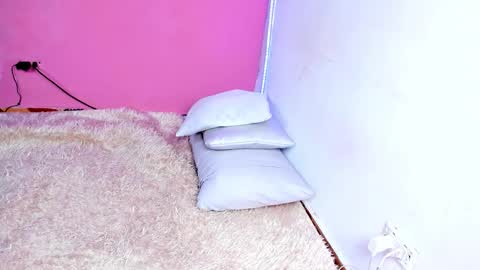 Snapshot of taysonysasha chatting on 13, 12, 2025 ask for cum online show from 13, 12, 2025