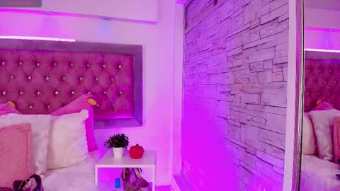 Sofia online show from 4, 12, 2025