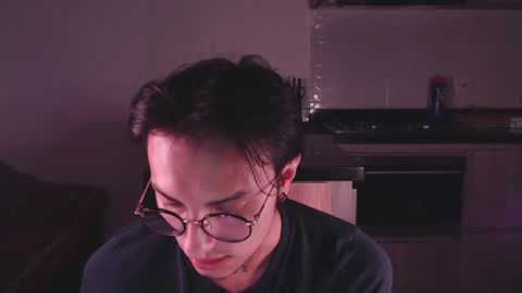 Teo independent model online show from 1, 3, 2025