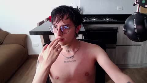 Teo independent model online show from 14, 4, 2026