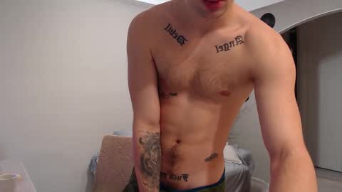 Snapshot of teddy_mode chatting on 28, 10, 2025 Teddy online show from 28, 10, 2025