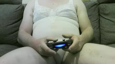 Snapshot of tedstriker333 chatting on 21, 11, 2025 Chris online show from 21, 11, 2025