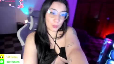 Snapshot of tellme_maddie chatting on 18, 7, 2026 Maddie online show from 18, 7, 2026