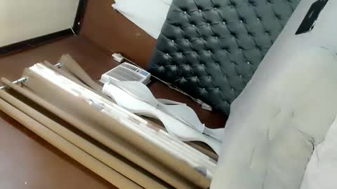 EVA GLASSCOTT online show from 29, 1, 2025