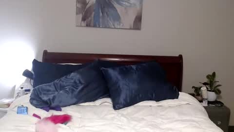 Temptriss69 online show from 4, 12, 2025