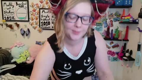 Pixie and Tentacle Overlord online show from 18, 5, 2026