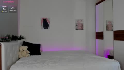 Snapshot of tender_babyy chatting on 12, 1, 2025 Sexy girl Li online show from 12, 1, 2025