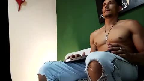 Snapshot of teoyes_ chatting on 12, 9, 2025 teoyes_ online show from 12, 9, 2025