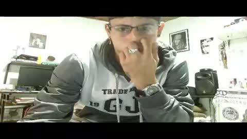 Snapshot of teoyes_ chatting on 17, 12, 2025 teoyes_ online show from 17, 12, 2025