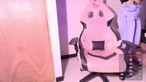 Terra Elowen online show from 12, 10, 2025