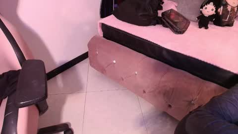 Terra Elowen online show from 1, 2, 2026