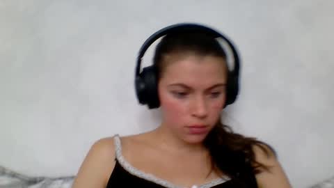 Snapshot of terranaufzinger chatting on 15, 9, 2025 Anny Simpson online show from 15, 9, 2025