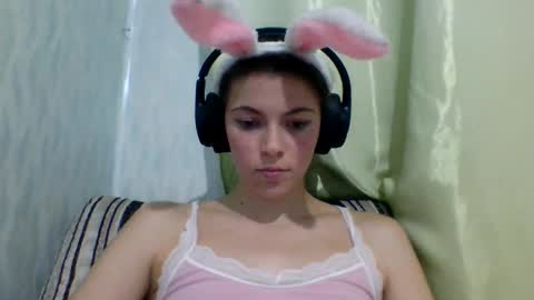 Snapshot of terranaufzinger chatting on 15, 9, 2025 Anny Simpson online show from 15, 9, 2025