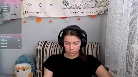 Anny Simpson online show from 22, 11, 2025