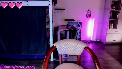 Snapshot of terror_candy chatting on 1, 6, 2026 CRY BABY online show from 1, 6, 2026