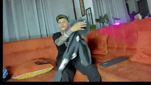 Snapshot of terrycg chatting on 28, 10, 2025 terrycg online show from 28, 10, 2025