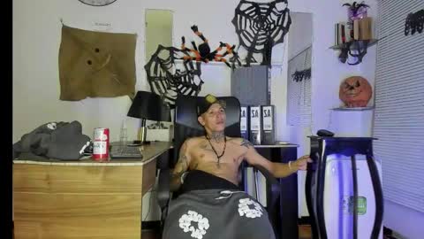 Snapshot of terrycg chatting on 31, 10, 2025 terrycg online show from 31, 10, 2025