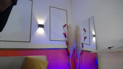 tessachains online show from 8, 11, 2025