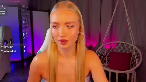 TessaHamilton online show from 20, 12, 2025