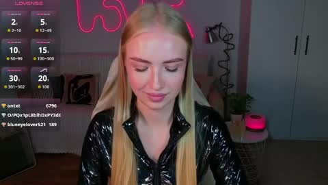 TessaHamilton online show from 31, 5, 2026