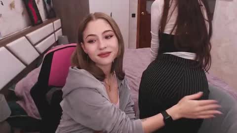 Snapshot of tessawillson chatting on 21, 9, 2025 Tessa online show from 21, 9, 2025