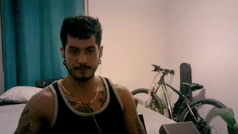 Snapshot of testotease chatting on 4, 11, 2025 Milo online show from 4, 11, 2025