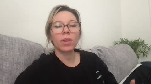 Daphne Summers online show from 23, 11, 2025