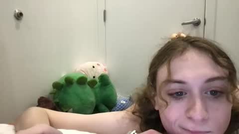 tgirl_derpina online show from 2, 12, 2025