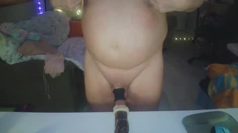 Snapshot of tglacey chatting on 21, 4, 2026 lacey online show from 21, 4, 2026