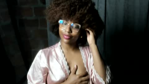 Snapshot of thaimy_ chatting on 20, 6, 2026 thaimy_ online show from 20, 6, 2026