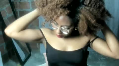Snapshot of thaimy_ chatting on 3, 7, 2026 thaimy_ online show from 3, 7, 2026