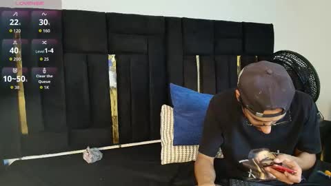 T H A I S  online show from 23, 11, 2025