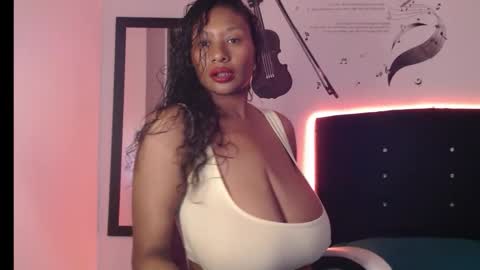 Snapshot of thalia_joness chatting on 28, 5, 2026 Thalia online show from 28, 5, 2026