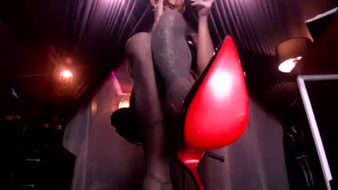 Snapshot of thalia_saint chatting on 25, 6, 2026 Thalia Saint online show from 25, 6, 2026