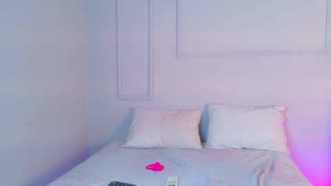 thalianarosse online show from 14, 4, 2026