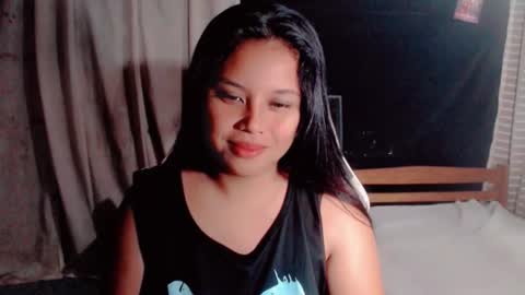 Snapshot of thalie_mae chatting on 13, 9, 2025 Mae online show from 13, 9, 2025