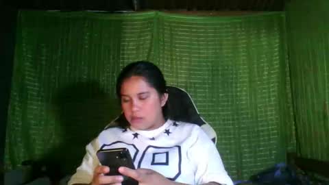 Snapshot of thalie_mae chatting on 12, 1, 2026 Mae online show from 12, 1, 2026