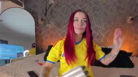 Snapshot of thalira_angels chatting on 17, 6, 2026 THALIRA ANGELS online show from 17, 6, 2026