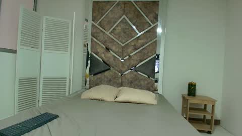 Snapshot of thamara_angells chatting on 16, 9, 2025 Thamara online show from 16, 9, 2025