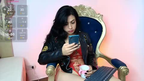 Snapshot of thamara_angells chatting on 18, 10, 2025 Thamara online show from 18, 10, 2025