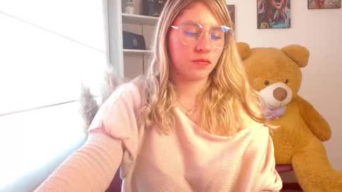   online show from 14, 1, 2025