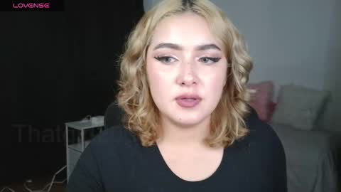 Snapshot of thatgirl2003 chatting on 16, 10, 2025 online show from 16, 10, 2025