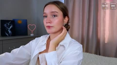 Snapshot of thatonerabbit chatting on 27, 9, 2025 Alice online show from 27, 9, 2025