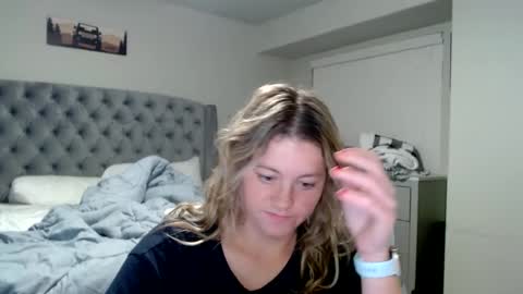 thatprettyblondegirl online show from 7, 12, 2024