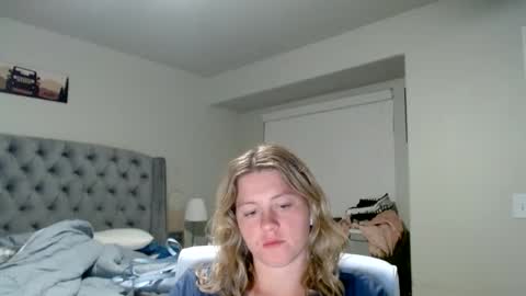 thatprettyblondegirl online show from 24, 2, 2025